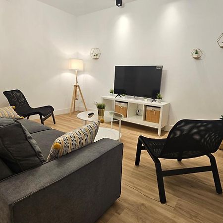 Apartamentos En El Centro - Plaza De Amboage - Wifi Ferrol Buitenkant foto