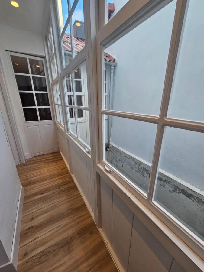 Apartamentos En El Centro - Plaza De Amboage - Wifi Ferrol Buitenkant foto