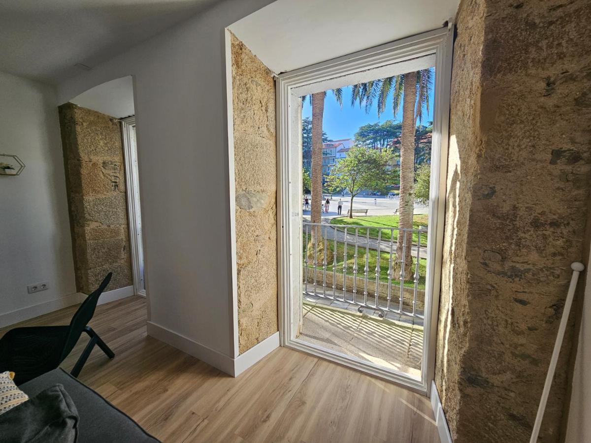 Apartamentos En El Centro - Plaza De Amboage - Wifi Ferrol Buitenkant foto