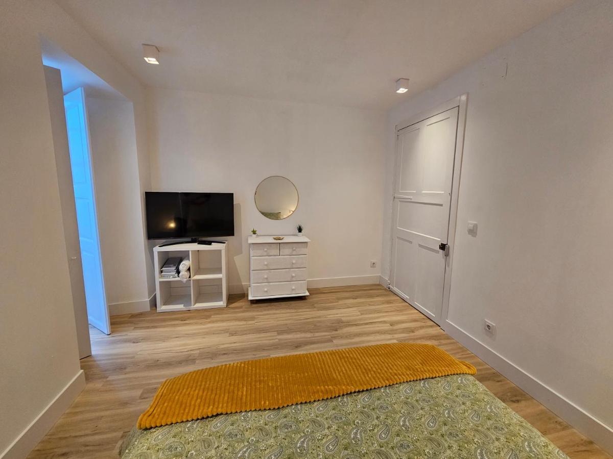 Apartamentos En El Centro - Plaza De Amboage - Wifi Ferrol Buitenkant foto