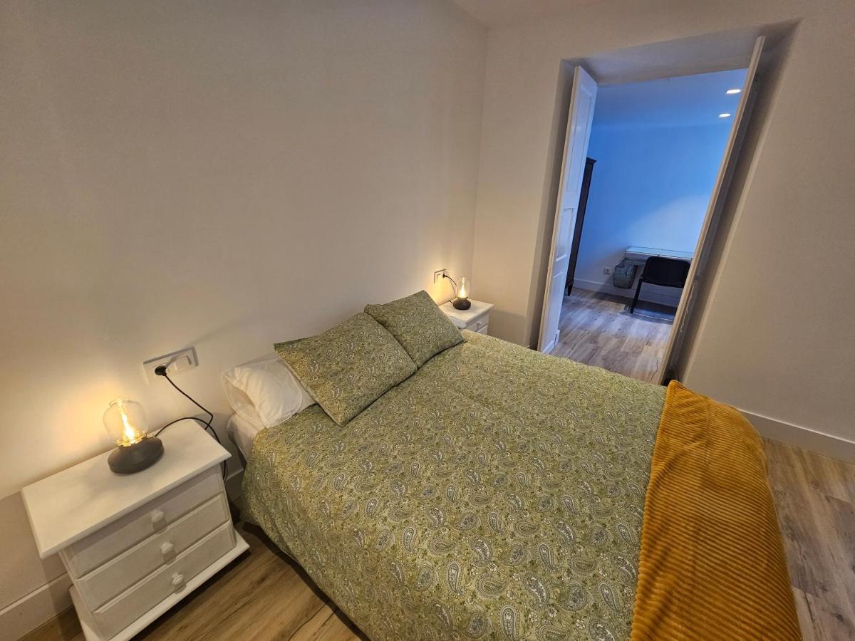 Apartamentos En El Centro - Plaza De Amboage - Wifi Ferrol Buitenkant foto