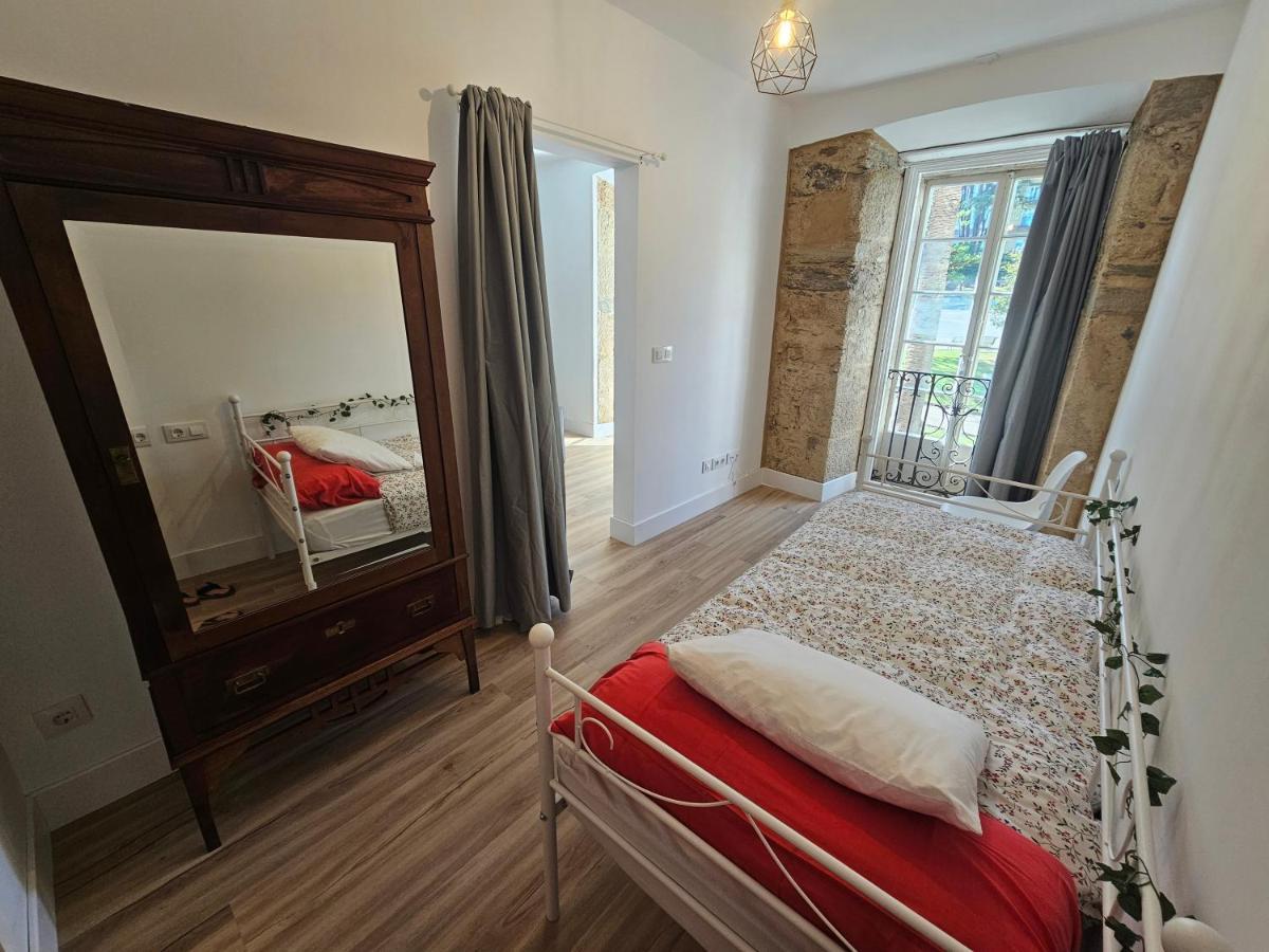 Apartamentos En El Centro - Plaza De Amboage - Wifi Ferrol Buitenkant foto