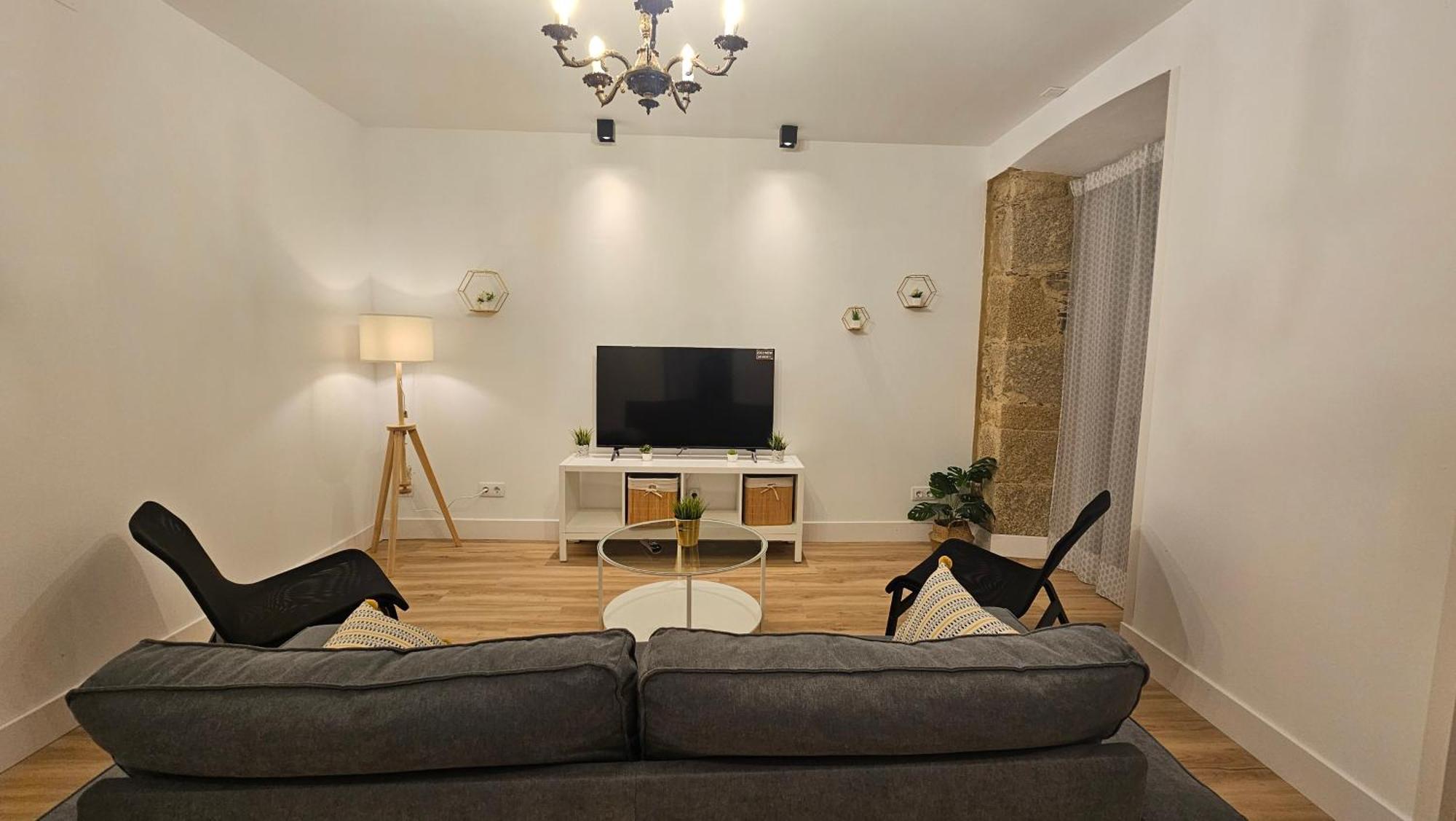 Apartamentos En El Centro - Plaza De Amboage - Wifi Ferrol Buitenkant foto