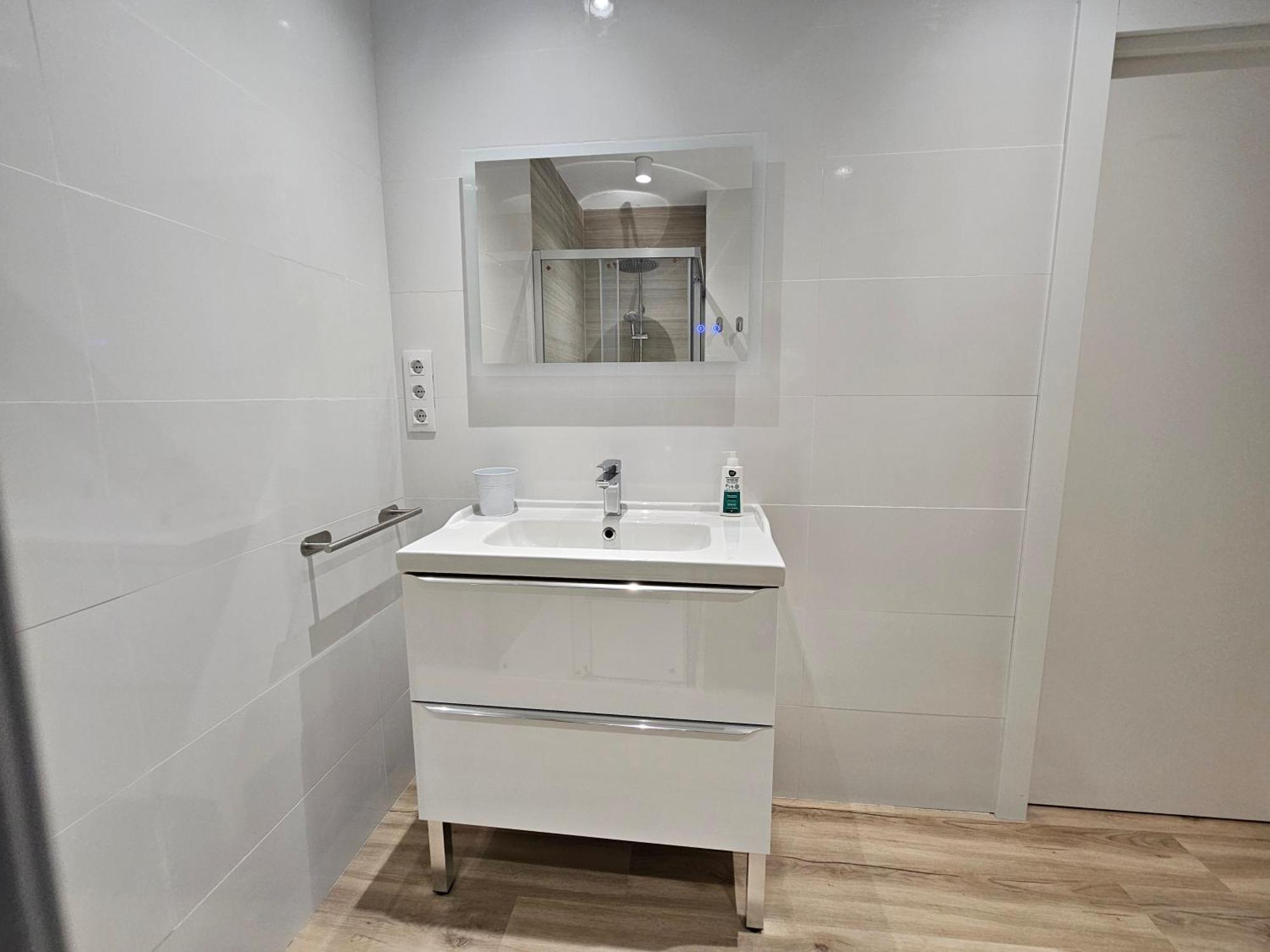 Apartamentos En El Centro - Plaza De Amboage - Wifi Ferrol Buitenkant foto