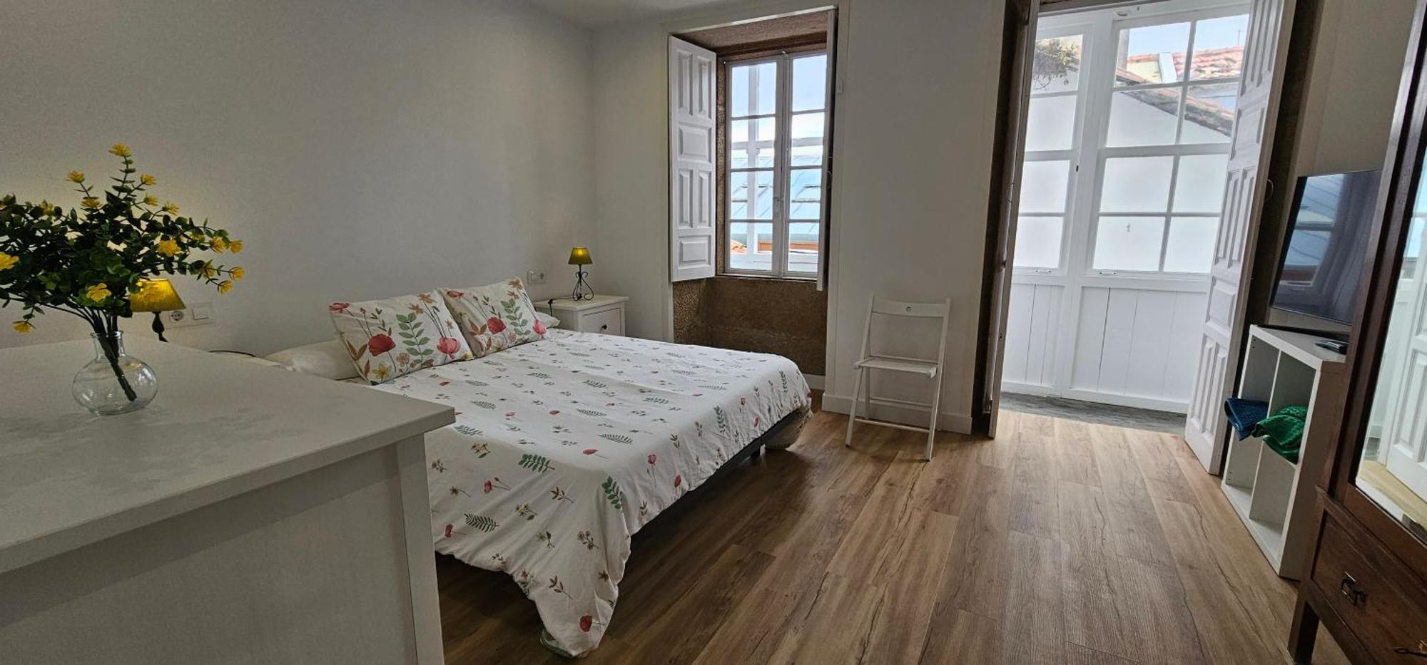 Apartamentos En El Centro - Plaza De Amboage - Wifi Ferrol Buitenkant foto
