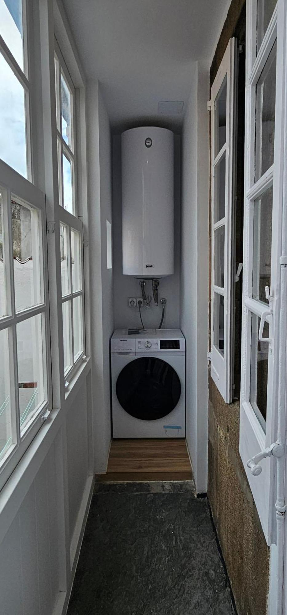 Apartamentos En El Centro - Plaza De Amboage - Wifi Ferrol Buitenkant foto